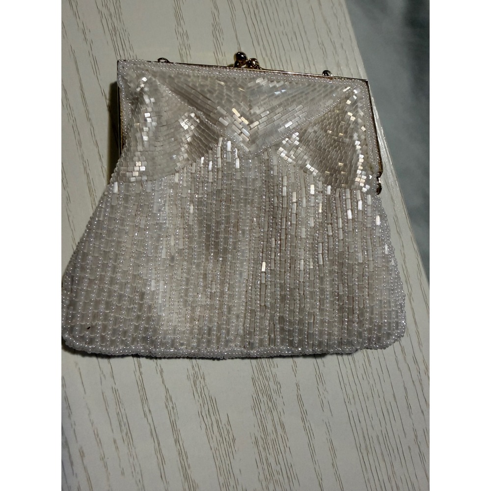La Regale Ltd Vintage White Beaded Evening Bag Gold Chain Kiss Lock Clutch